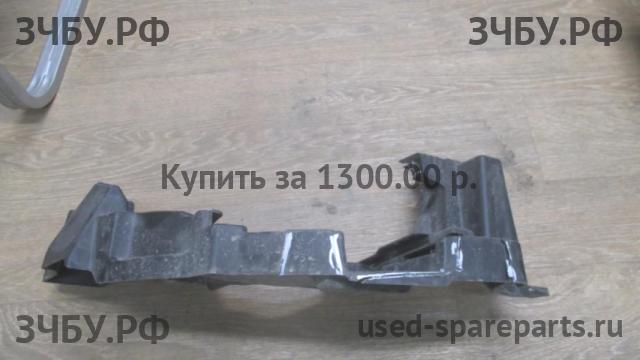 Renault Fluence Кронштейн бампера передний