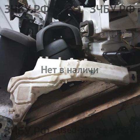 Ford Focus 2 Бачок омывателя лобового стекла