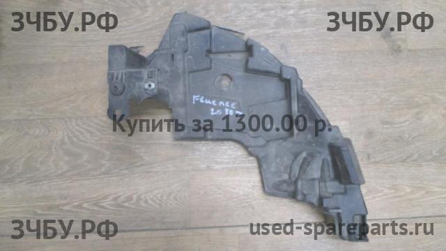 Renault Fluence Кронштейн бампера передний
