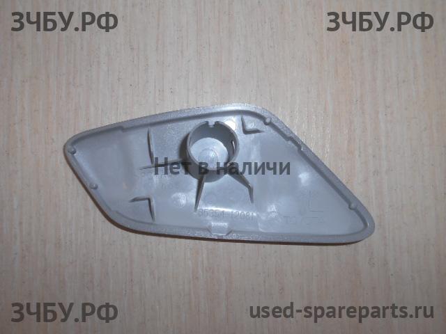 Toyota Corolla (E14 - E15) Крышка форсунки омывателя