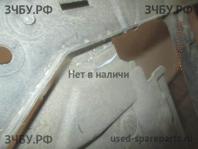 Ford Fiesta 6 Панель передняя (телевизор)