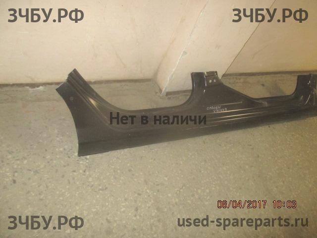 Peugeot 308 Порог правый