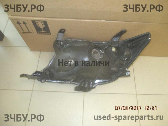 Toyota Hi Lux (3) Pick Up Фара правая