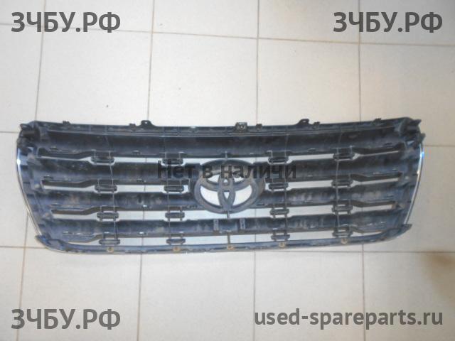 Toyota Land Cruiser 200 Решетка радиатора