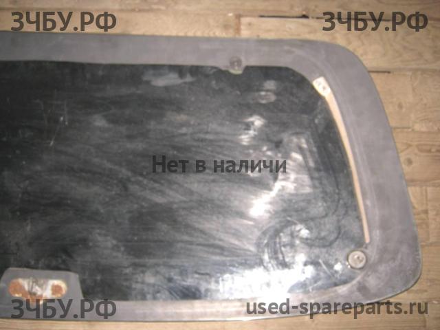 Hyundai Santa Fe 1 (SM) Стекло заднее