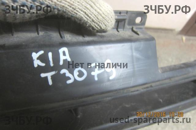 KIA Sportage 3 Решетка в бампер