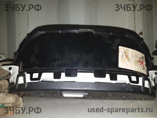 Ford Focus 1 Панель приборов