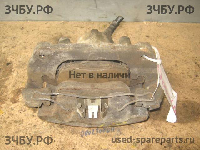 Renault Fluence Суппорт передний правый (в сборе со скобой)
