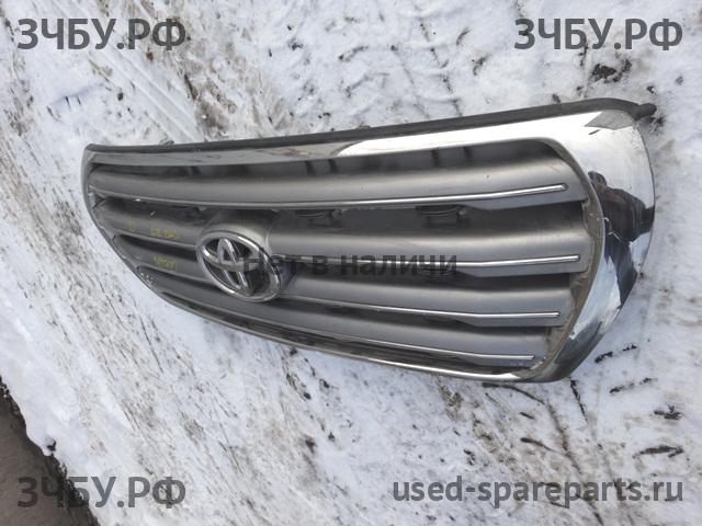 Toyota Land Cruiser 200 Решетка радиатора