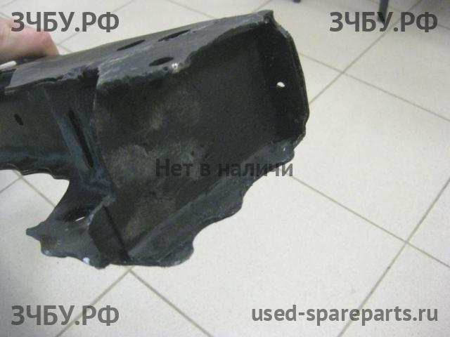 Toyota Corolla (E14 - E15) Панель передняя (телевизор)