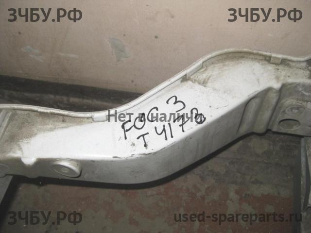 Ford Focus 3 Панель передняя (телевизор)
