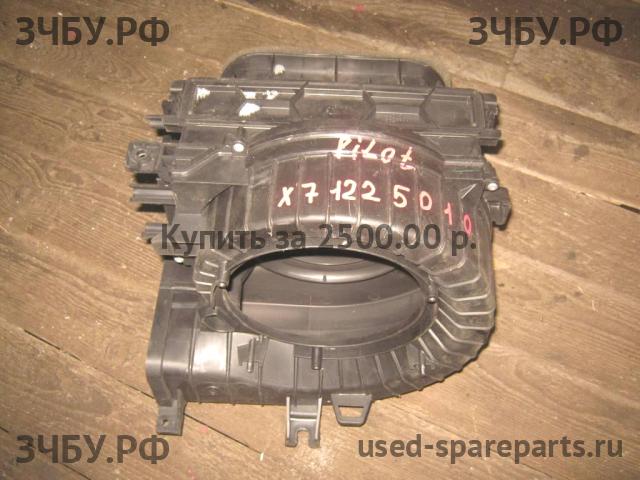 Honda Pilot (2) Корпус отопителя (корпус печки)