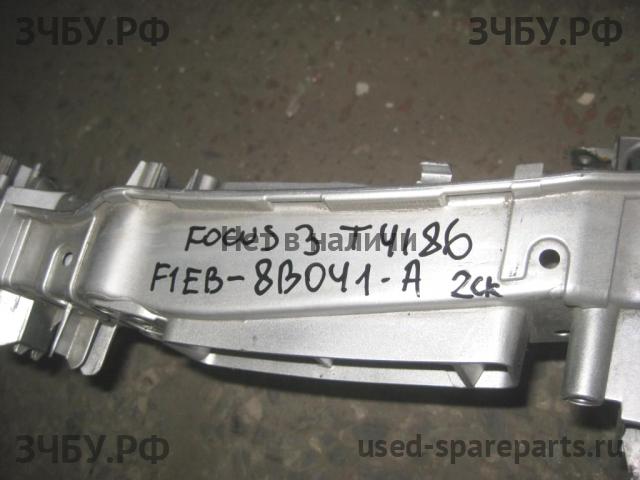 Ford Focus 3 Панель передняя (телевизор)