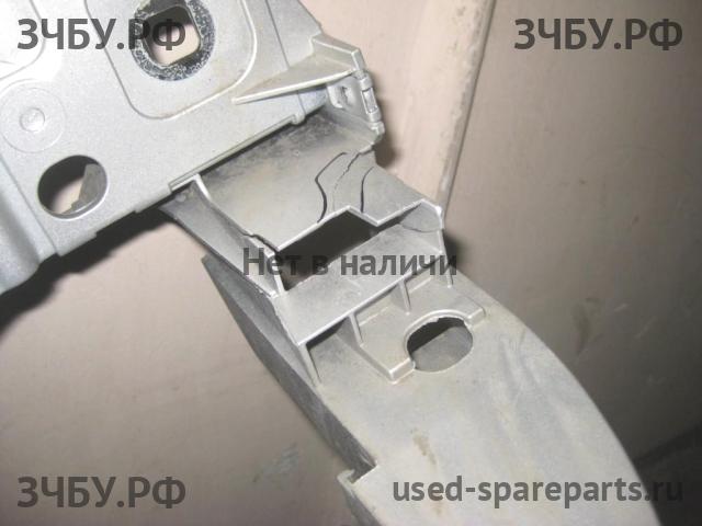 Ford Focus 3 Панель передняя (телевизор)