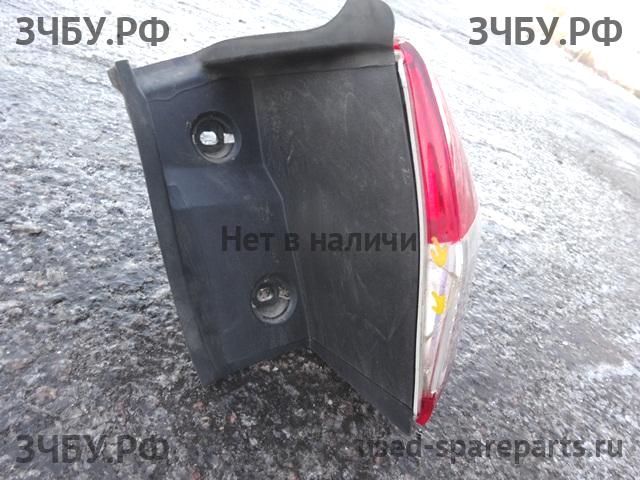 Ford Kuga 2 Фонарь правый