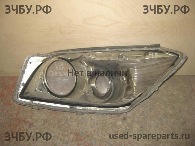 Toyota RAV 4 (3) Фара правая