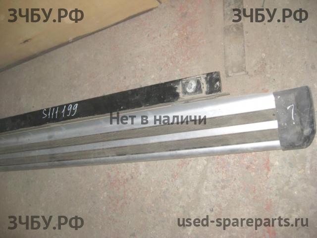 Toyota RAV 4 (3) Подножка