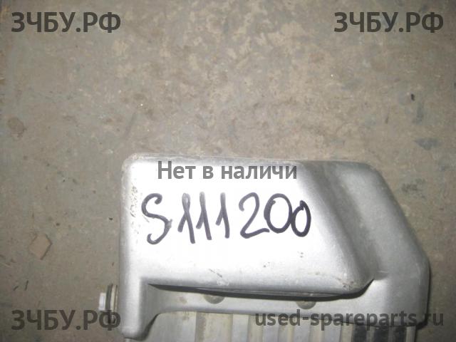 Toyota Hi Lux (3) Pick Up Подножка