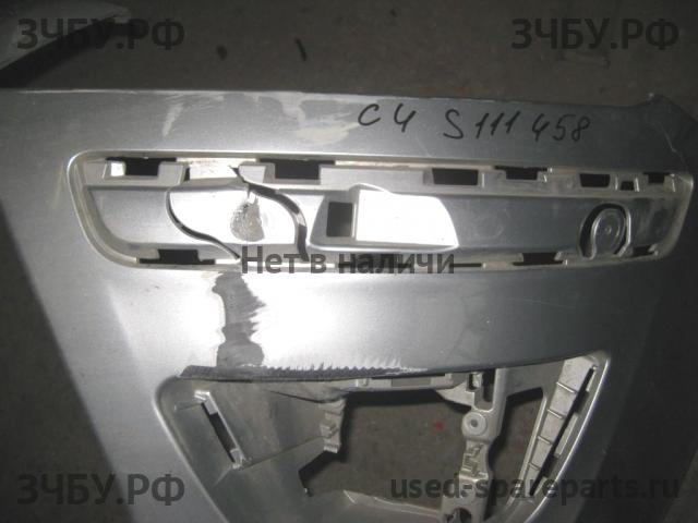 Citroen C4 (1) Бампер передний