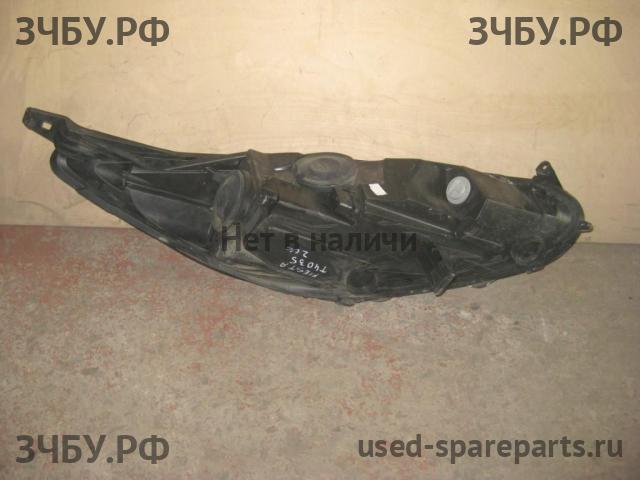Ford Fiesta 6 Фара левая