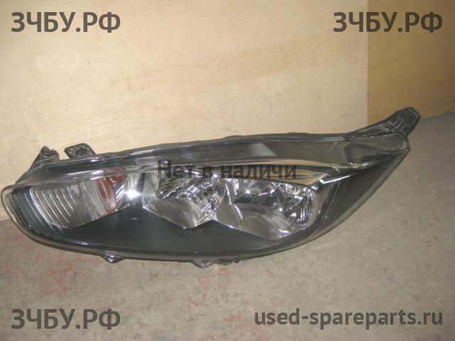Ford Fiesta 6 Фара левая