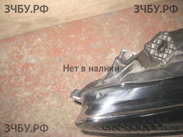 Ford Fiesta 6 Фара левая