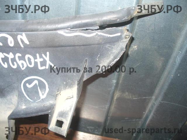 Daewoo Nexia (2008>) Решетка стеклоочистителя (Дефлектор водостока)