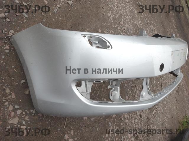 Volkswagen Golf 5 Plus Бампер передний