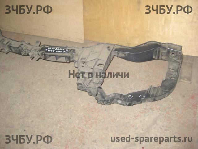 Ford Focus 3 Панель передняя (телевизор)