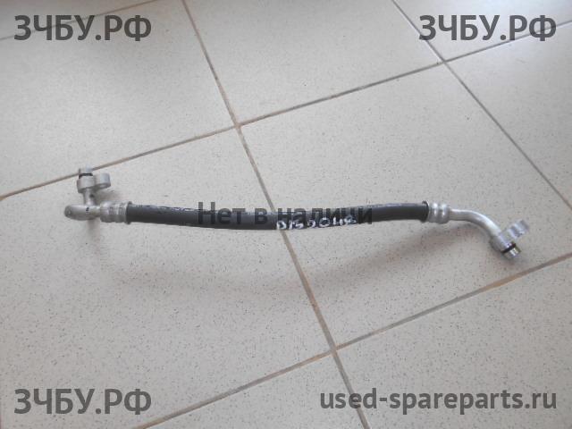 Nissan Tiida 1 Трубка кондиционера