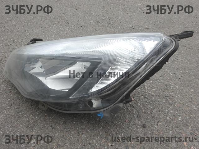 Opel Astra J Фара левая
