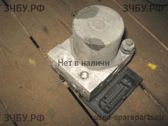 Audi A4 [B7] Блок ABS (насос)