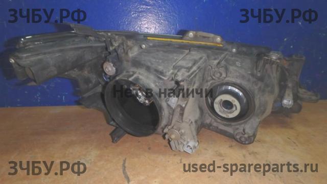 Toyota Camry 7 (V50) Фара левая