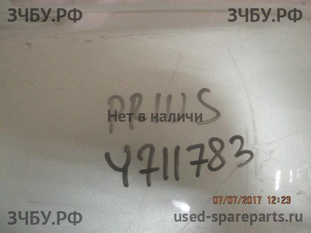 Toyota Prius (NHW20) Бампер передний