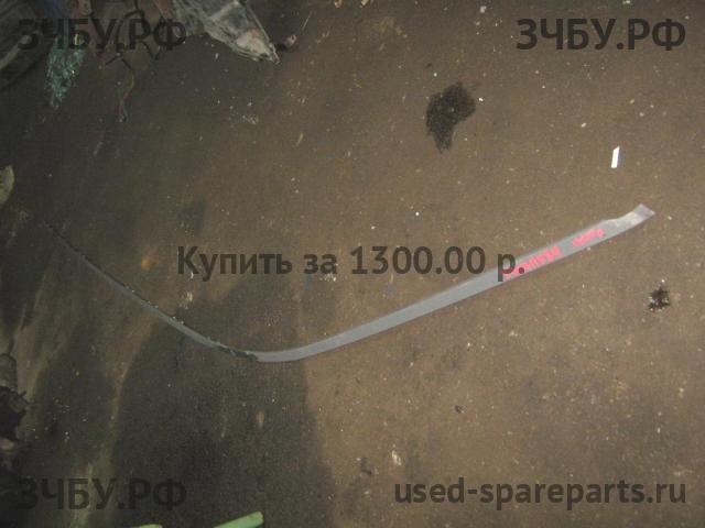 Volvo V40 (1) Молдинг крыши левый
