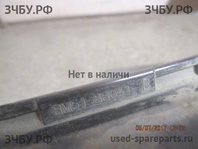 Ford Focus 3 Панель передняя (телевизор)