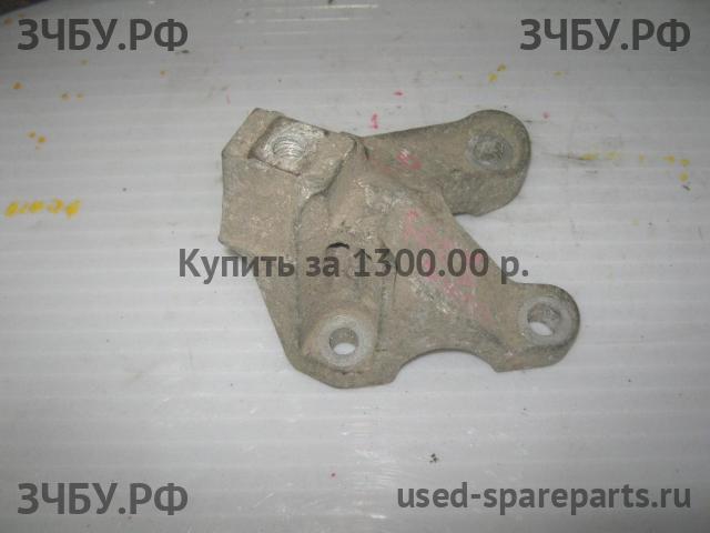 Ford Focus 2 Кронштейн крепления КПП
