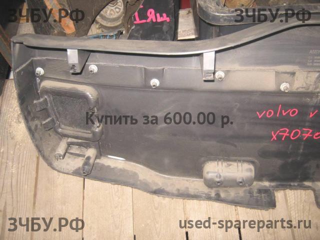 Volvo V40 (1) Обшивка крышки багажника