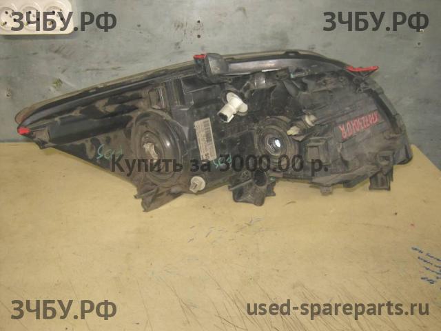 Toyota Auris 1 (E150) Фара левая