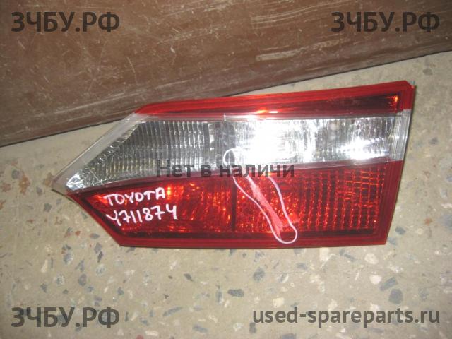 Toyota Corolla (E16 - E17) Фонарь правый