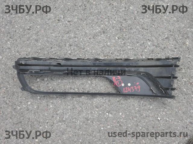 Volkswagen Passat B7 Рамка противотуманной фары правой