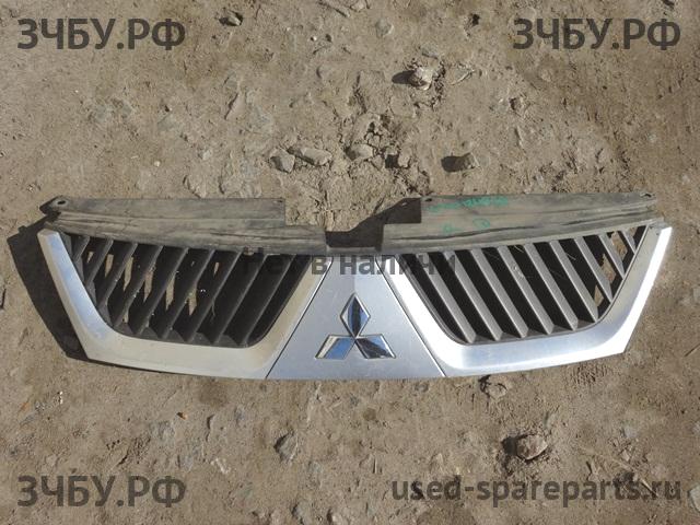 Mitsubishi L200 (4)[KB] Решетка радиатора