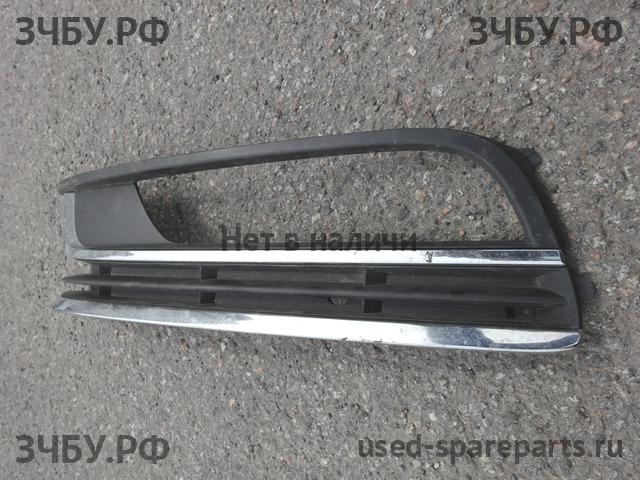 Volkswagen Passat B7 Рамка противотуманной фары левой