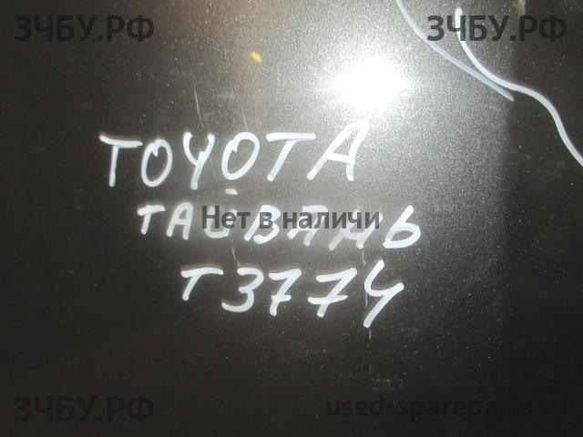 Toyota Auris 1 (E150) Крыло переднее правое