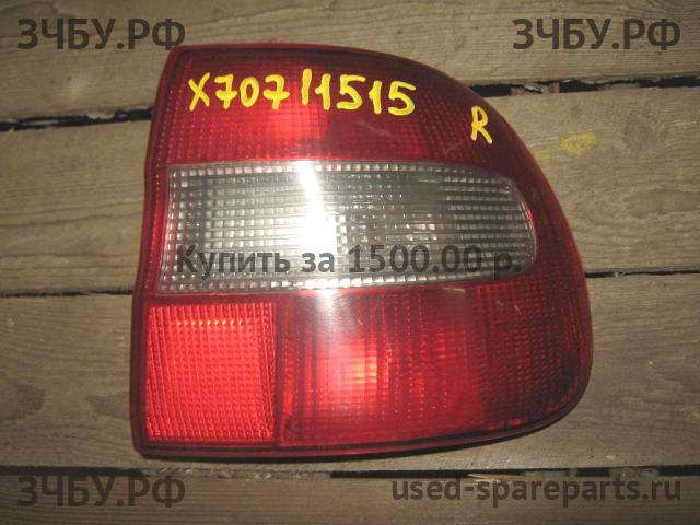 Volvo V40 (1) Фонарь правый