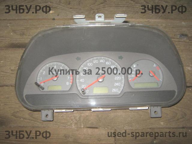 Volvo V40 (1) Панель приборов