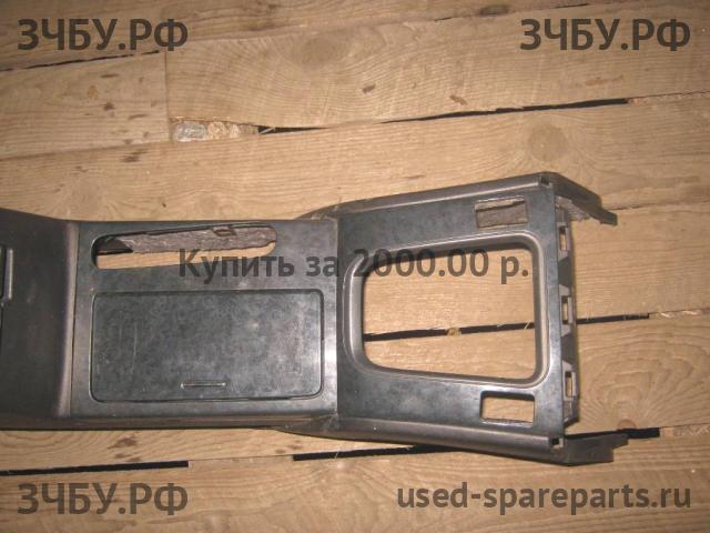 Honda Accord 7 Консоль между сиденьями (Подлокотник)