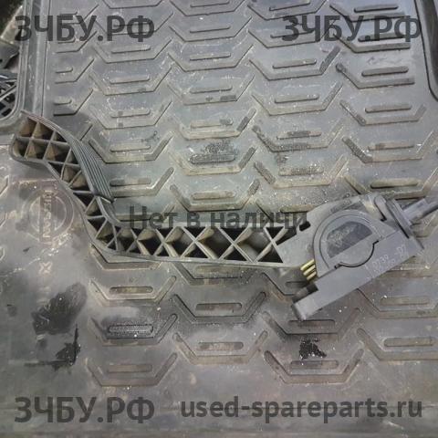 Peugeot 307 Педаль газа