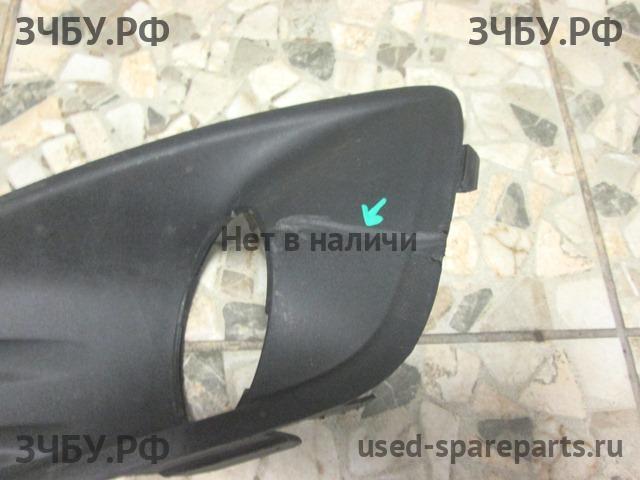 Ford Fiesta 6 Рамка противотуманной фары левой