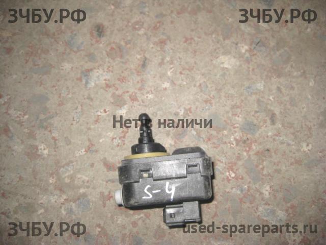 Toyota Yaris 2 Корректор фары